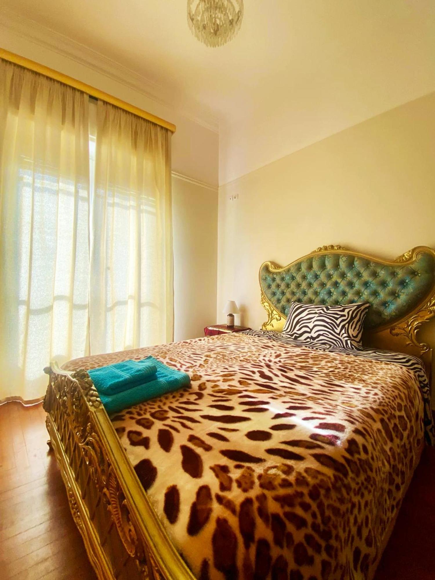 Iris Baroque Apartment Elefsina Exterior photo